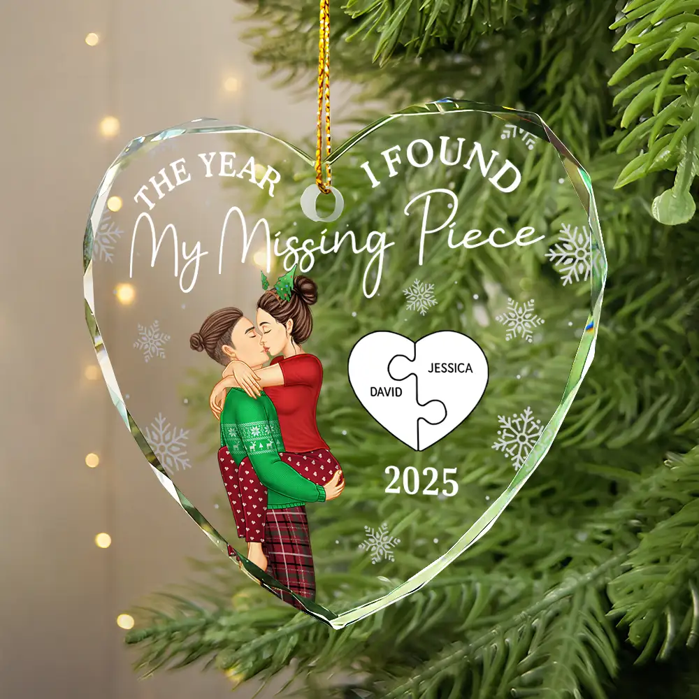 Crystal Heart Ornament with Embracing Couple Design, Romantic Christmas Gift for Love Celebration - Image 3