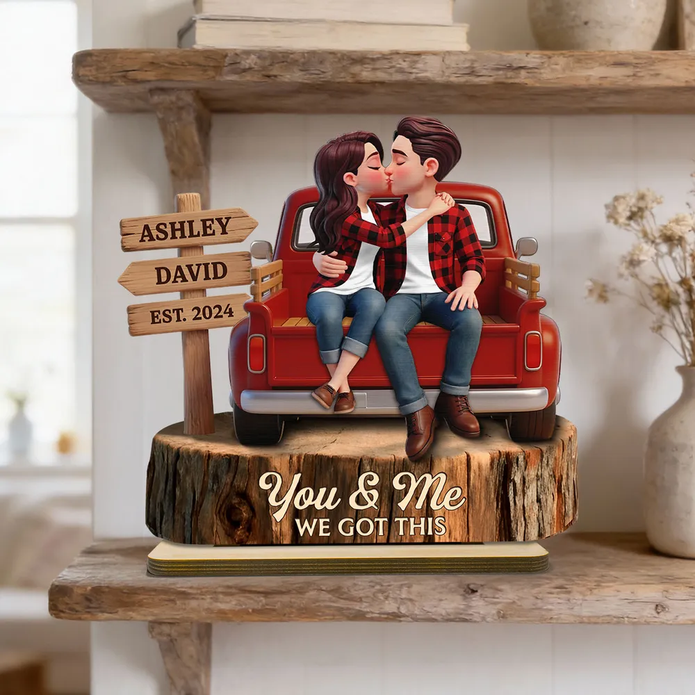 2-Layer Wooden Plaque Personalized Couple Keepsake, Cozy Red Truck Kissing Scene for Living Room Display, Heartfelt Gift - Image 3