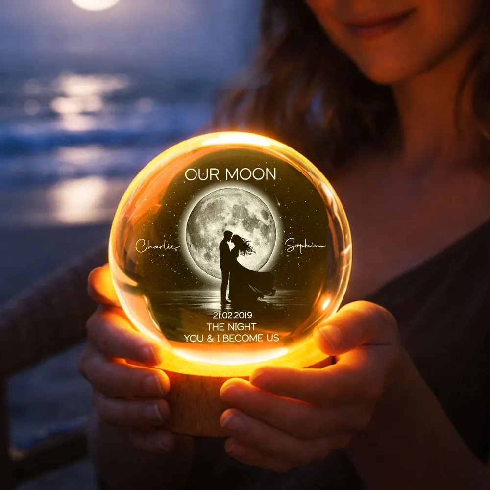 Personalized 3-Color K5 Globe Lamp with Couple Kissing Under the Moon, Romantic Bedroom Decor, Unique Gift for Her or Him - Image 9