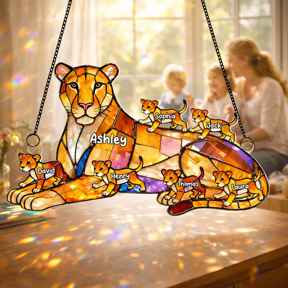 Personalized Lion Mom and Cubs Acrylic Suncatcher Ornament for Sunny Window Decor, Unique Gift for Mom or Grandma - Image 4