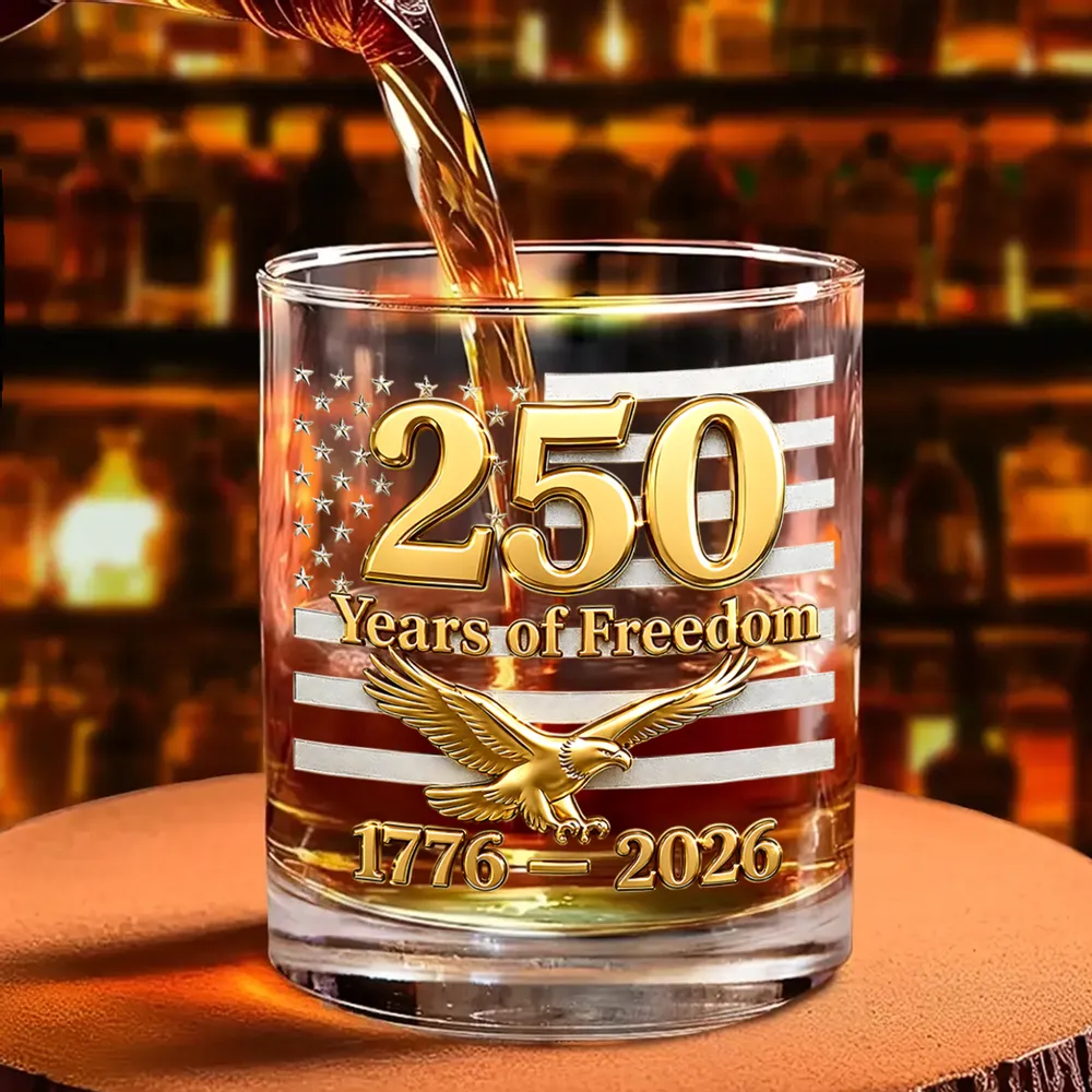 Personalized Whiskey Glass, Patriotic Dad Fist Bump Design, Unique Father's Day Gift for Dad - Image 4