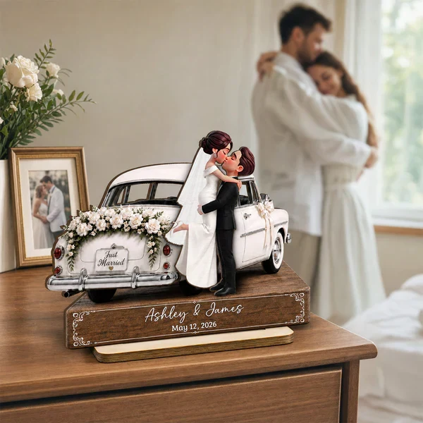 Personalized 2-Layer Wooden Plaque, Kissing Bride & Groom by Vintage Car, Unique Wedding Gift - Image 3