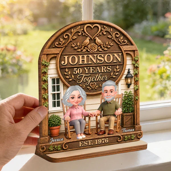 Personalized Wooden Plaque with Senior Couple Holding Hands, Rustic Porch Unique Creative Gift for Couples - Image 6