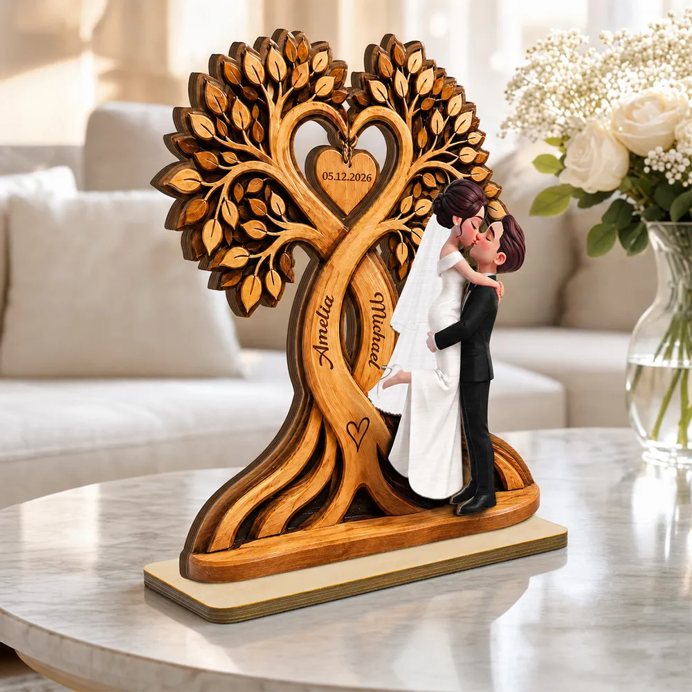 Personalized Wooden Plaque with Kissing Wedding Couple, Heart Tree Unique Gift for Couple - Image 2