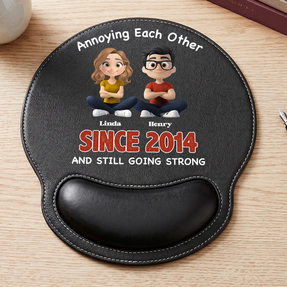 Personalized Wrist Rest Mouse Pad With Cute Sitting Couple, Unique Creative Gift For Couples - Image 2