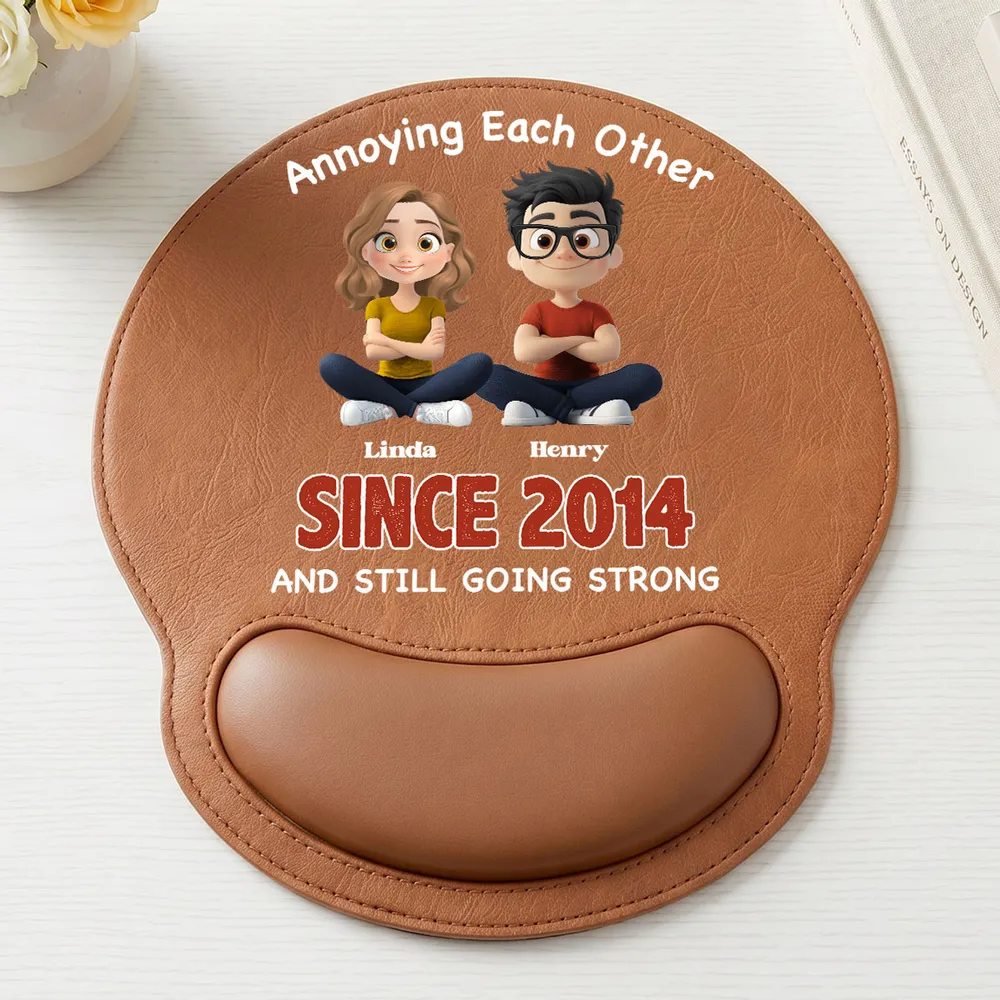 Personalized Wrist Rest Mouse Pad With Cute Sitting Couple, Unique Creative Gift For Couples - Image 7