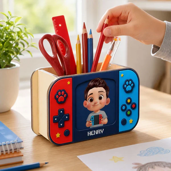 Personalized Wooden Pen Holder, Cute Gamer Boy Holding Controller, Unique Back To School Gift For Kids - Image 5
