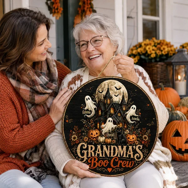 Personalized Grandma's Boo Crew Wooden Sign, Halloween Haunted House Decor, Unique Gift for Grandma - Image 5