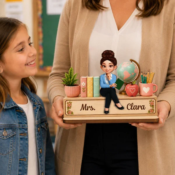 Personalized Wooden Plaque with Sitting Teacher, Books & Globe, Unique Gift for Teacher Desk Display - Image 7