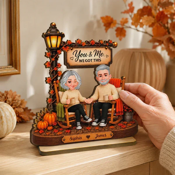 Personalized Wooden Plaque, Senior Couple Holding Hands Under Lamp Post, Unique Creative Gift for Couple - Image 7