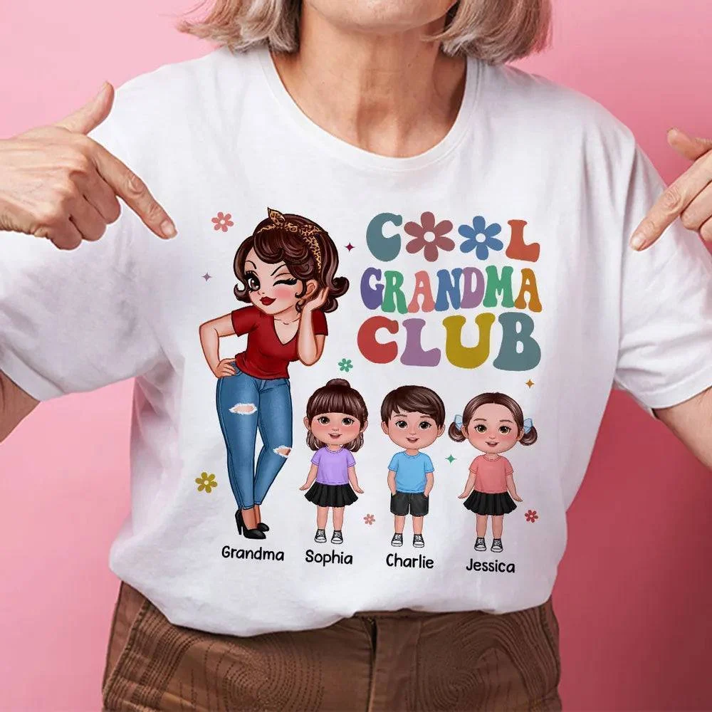 Exclusive 'Cool Grandma Club' Tee - Custom Chic Gift for the Trendsetting Grandma - Image 9